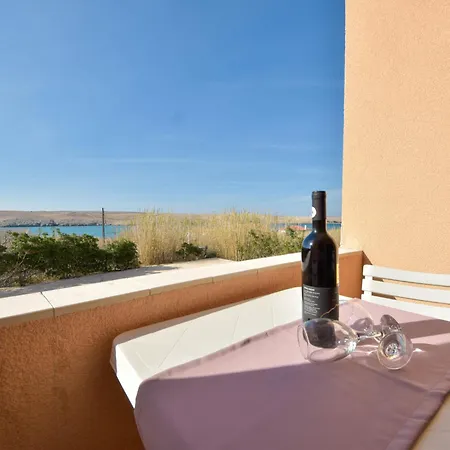 Melandura-2 By Interhome Daire Dinjiška