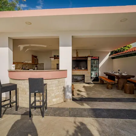 Daire Melandura-2 By Interhome Dinjiška