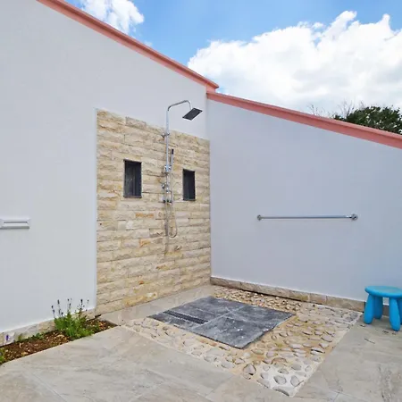 Melandura-2 By Interhome