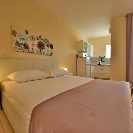 Melandura-2 By Interhome Appartement