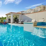 Melandura-2 By Interhome